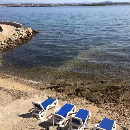 P&l - 25m From Beach Апартаменты *